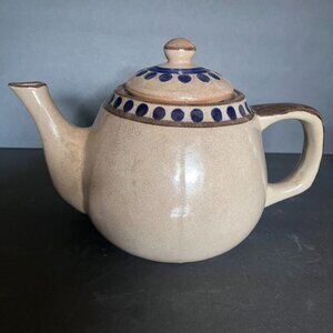 Vintage Mexican Acambaro 1 1/2 qt Handcrafted Ceramic Teapot Decor Piece READ